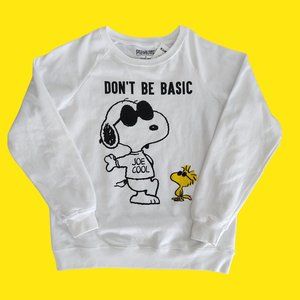 Snoopy White Sweatshirt Peanuts Woodstock "Don’t Be Basic" Joe Cool Sz Medium